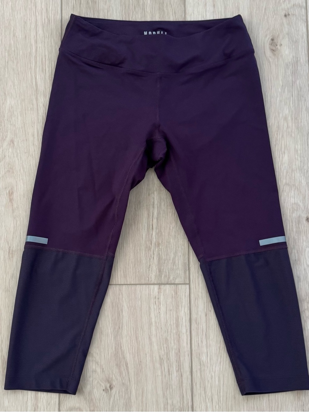 NOBULL Women’s Medium plum / dark purple cropped length leggings workout pants